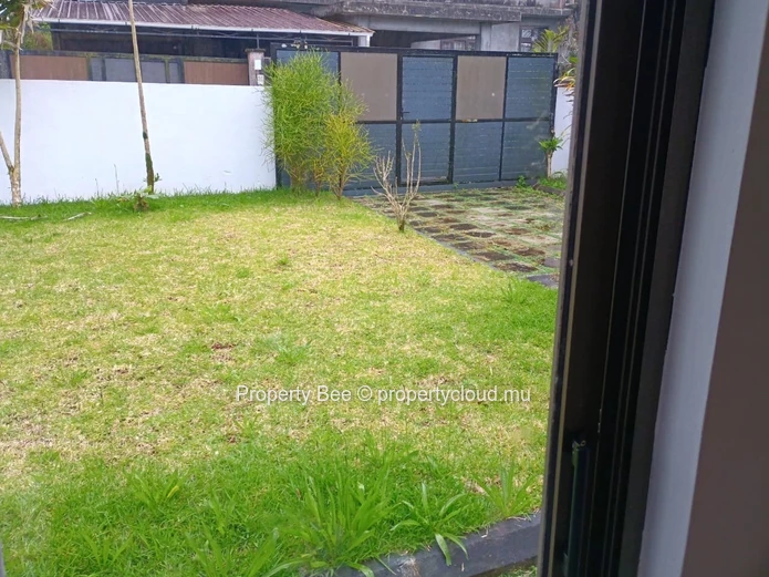 16ème Mille (Forest-Side) : 2021 House 5-Bedrooms / 3 Bathrooms