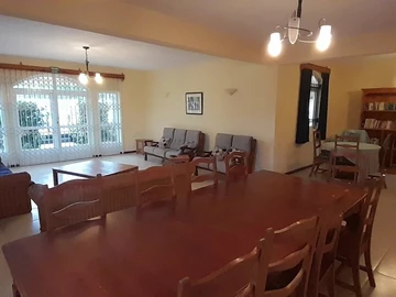 5 Bedroom Villa