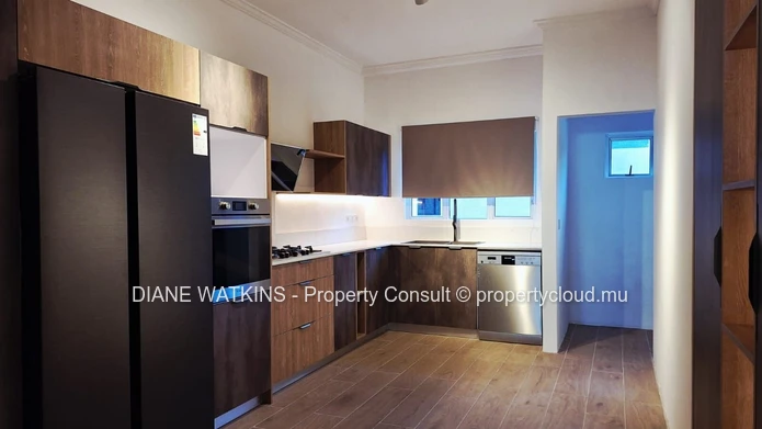 Appartement moderne à vendre à Floréal avec balcon et vue panoramique.