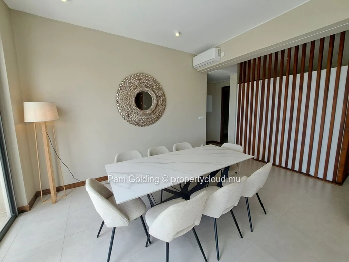 3 Bedroom penthouse – Pointe aux Cannoniers 