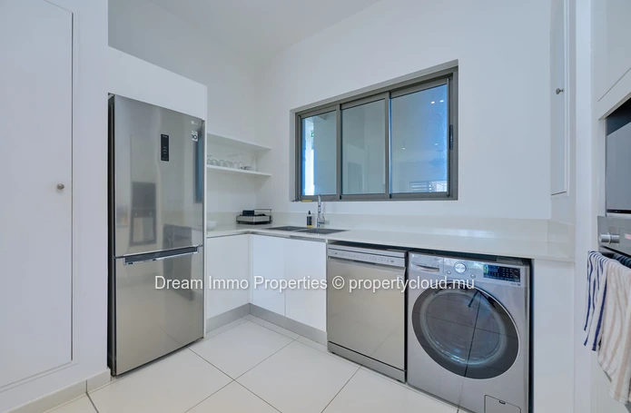 Superbe penthouse en duplex avec toit-terrasse privé à 300m de la plage de Pereybère - Ile Maurice