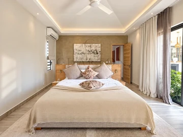 4 Bedroom Villa