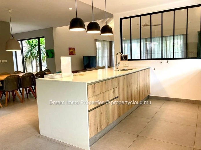 Prestigieuse Villa 4 Chambres A 500M De La Mer Dans Le Nord De L’Ile Maurice