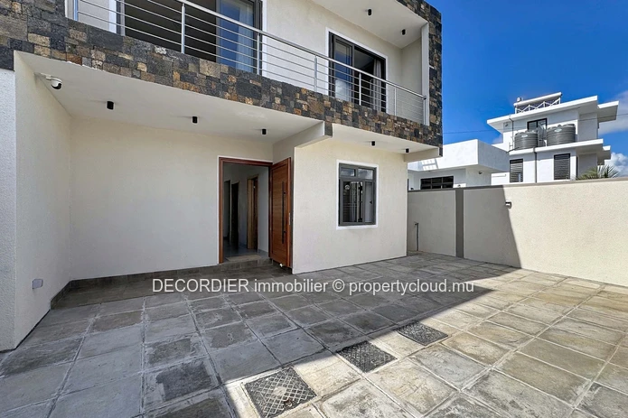 Charming family home in Calodyne – Comfort, space and tranquillity