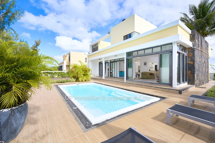 Maison 4 chambres avec piscine à vendre à Belle Mare 279m²