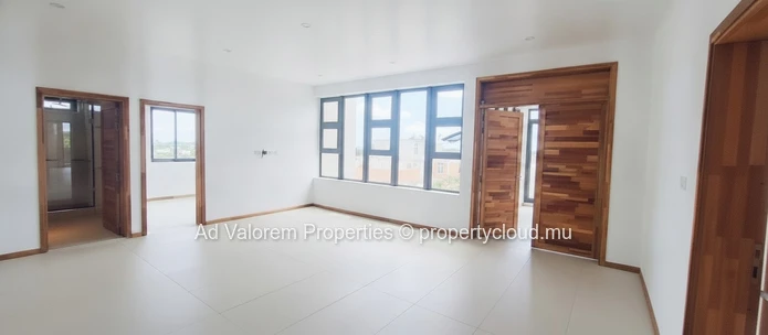 À vendre – Penthouse lumineux avec vue panoramique à Grand Baie !