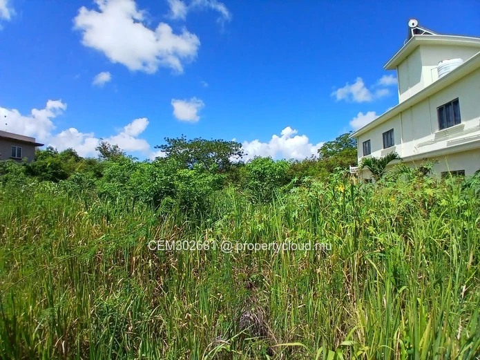 Terrain résidentiel à vendre à Grand Baie – Chemin Vingt Pieds