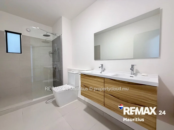 Contemporary & Stylish New Apartment in Moka