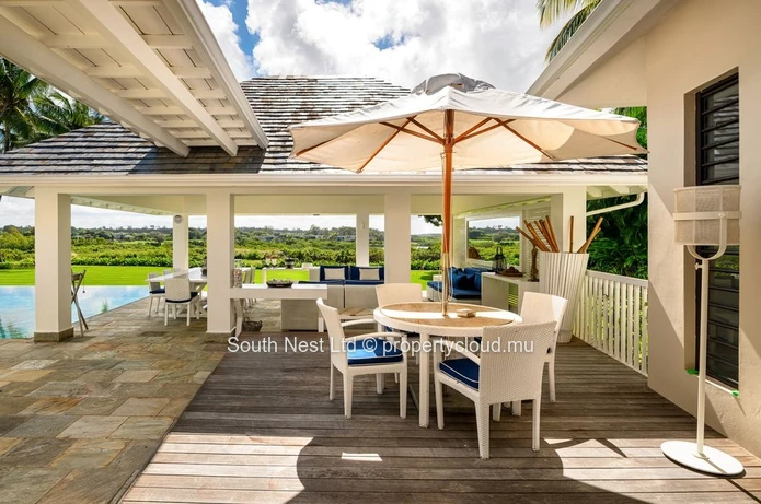 Exceptional 6-Bedroom Golffront Villa with Panoramic Sea & Île aux Cerfs Views