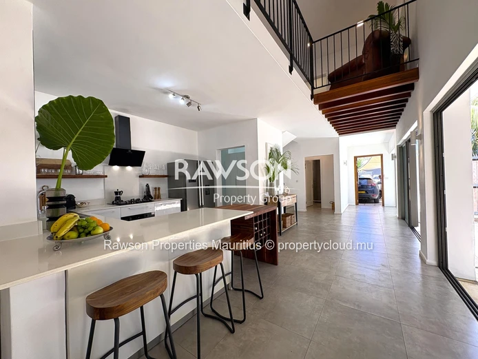 Elegant 3-Bedroom Townhouse With Private Pool |Mont Choisy | Secure Residence | Mauritian Citizens
