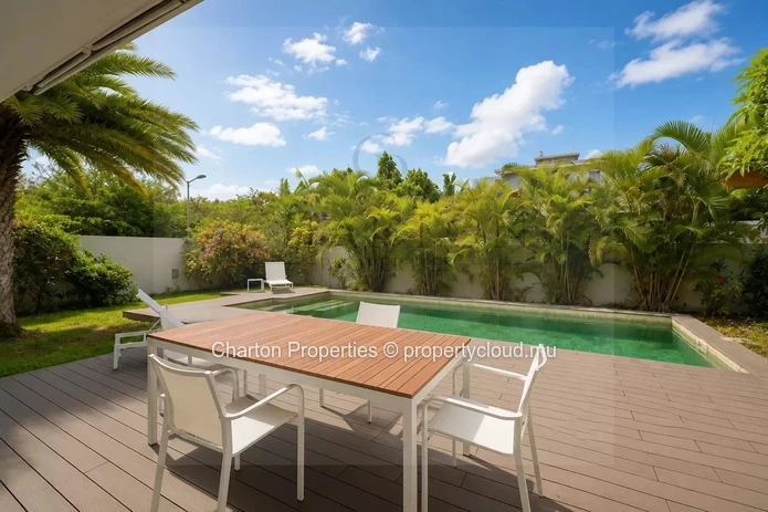 Villa meublée de 4 chambres avec piscine à quelques pas de la plage de Trou aux Biches