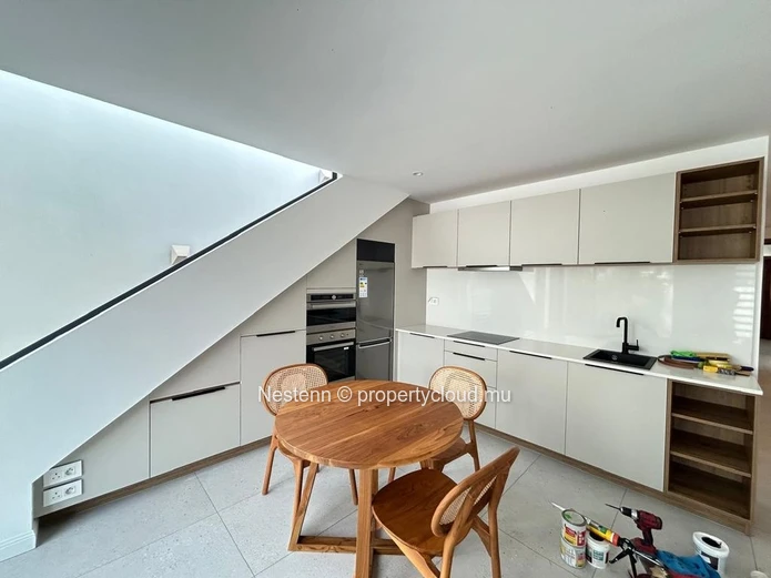 Appartement en bord de mer à vendre - 1 chambre avec accès privé au toit-terrasse