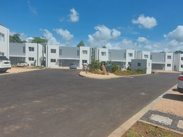 3 Bedroom Townhouse, Duplex