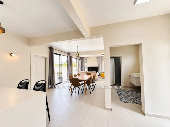 | A CONTEMPORARY VILLA NEAR THE BEACH | This exceptional contemporary villa is ideally located just a short distance ...