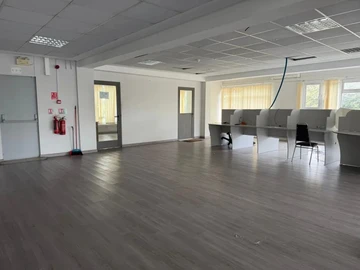 Bureau de 6 Chambres
