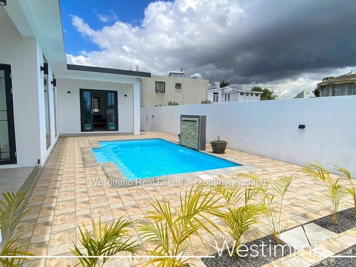 GRAND-BAIE CENTRE - Long term rental new villa with swimming pool.