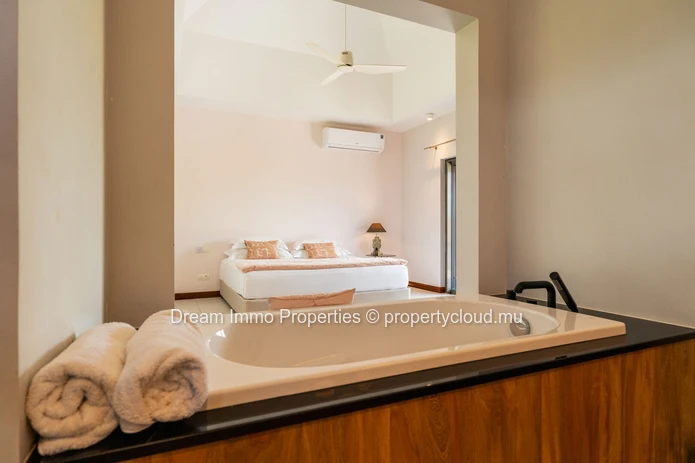 Villa contemporaine de 3 chambres directement sur le golf Heritage Villas Valriche à Bel Ombre – Ile Maurice