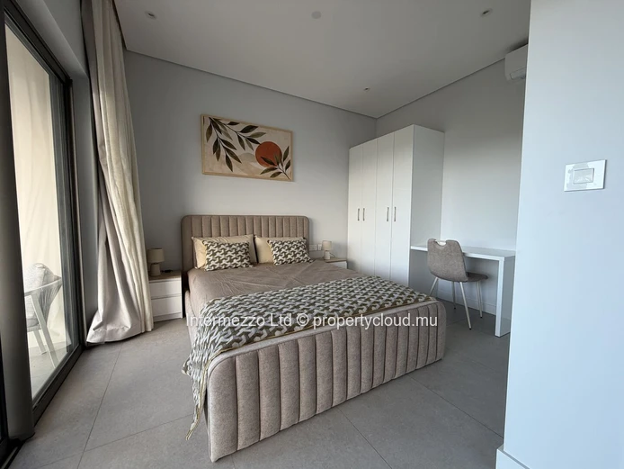 Pereybere | New 144 m² Apartment with Pool, Walk to Beach