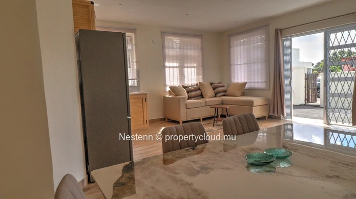 New, nicely furnished duplex 