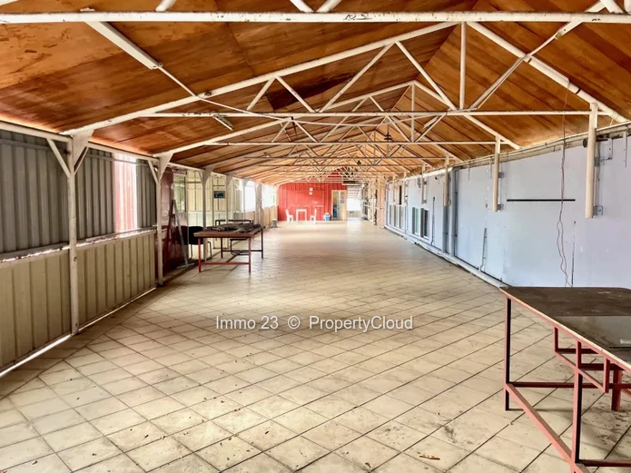 Warehouse - 4300m2 - Port Louis - Ref. EN86738LO