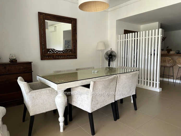 Appartement IRS 3 chambres avec piscine à vendre à Roches Noires