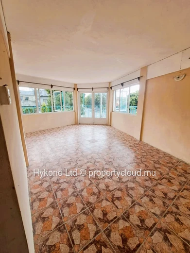 Batiment Commercial En Vente À Vacoas
