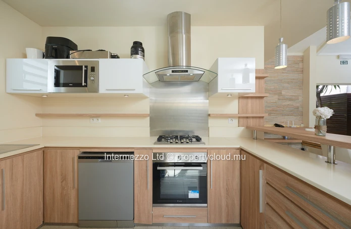 Villa PDS Grand Baie – 3 Chambres en Suite, Beach Club Privé, Clos du Littoral | Accessible Étrangers