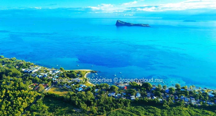 En Construction ! Superbes Villas Avec Piscine Privee A 50 Metres De La Mer - Ile Maurice