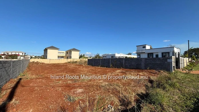Prime residential plot located just 600 meters from the beach at Pointe aux Piments.