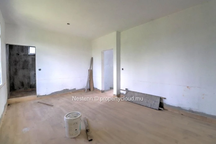 Modern duplex villa with 3 bedrooms close to amenities.