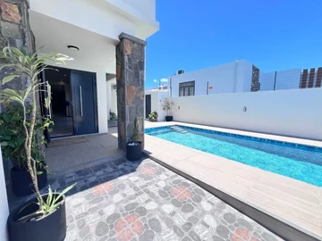 4 Bedroom Villa