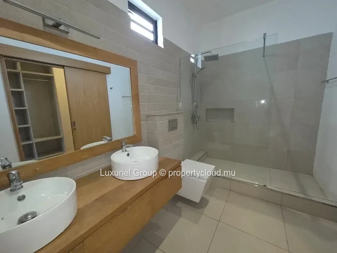 5-Bedroom Villa For Rent – Trou Aux Biches