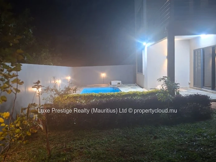 Villa de 4 Chambres avec Piscine Privative à Louer à Grand Gaube, Île Maurice