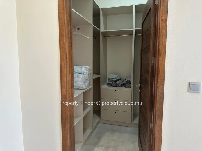 Contemporary New 4-Bedroom Residence in Tamarin