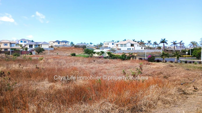 À Vendre – Terrain avec Vue Mer à Jardin d’Anna, Flic en Flac