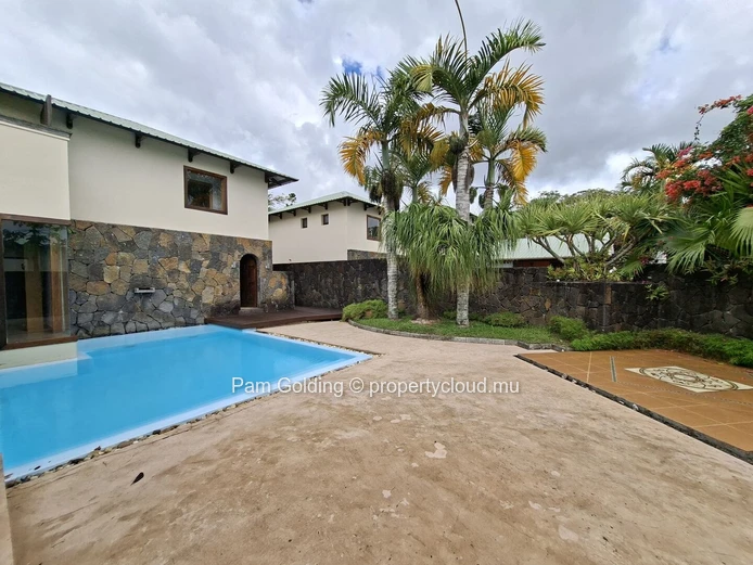 Piton - Maison à vendre – Pam Golding Mauritius