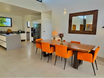 5 Bedroom Villa