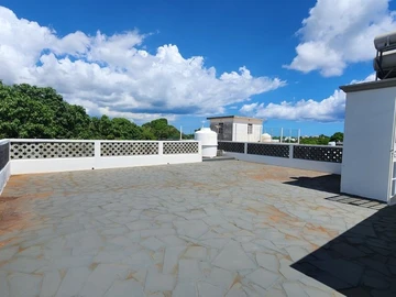 6 Bedroom House
