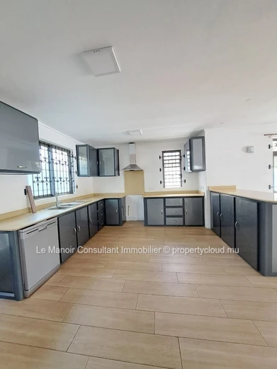 Duplex meublé de 3 chambres à louer à Flic en Flac - 130 m²