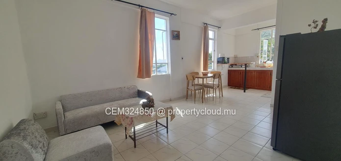 2 apartments+ 2 studios for sale in the heart of Candos