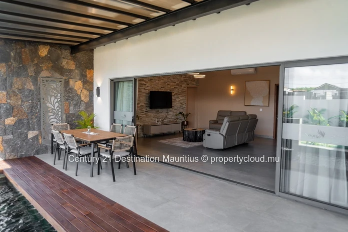 Brand new Villa with private pool in a calm and peaceful area, only 5 minutes drive to Beaches