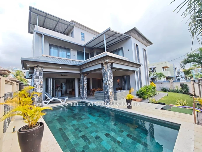 À Louer – Villa 4 Chambres Avec Piscine -Mont Choisy -Nord
