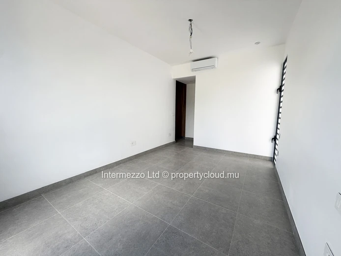 Appartement 3 chambres 147m² à Péreybère – 590 000€ | Livraison imminente | Plage privée à pied | Finitions haut de g...