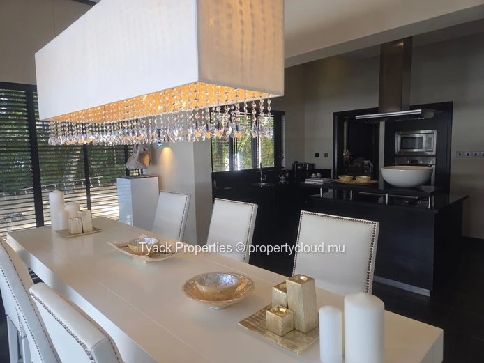 Exceptional Luxury IRS Villa with 5 En-Suite Bedrooms and Private Pool in Anahita Beau Champ