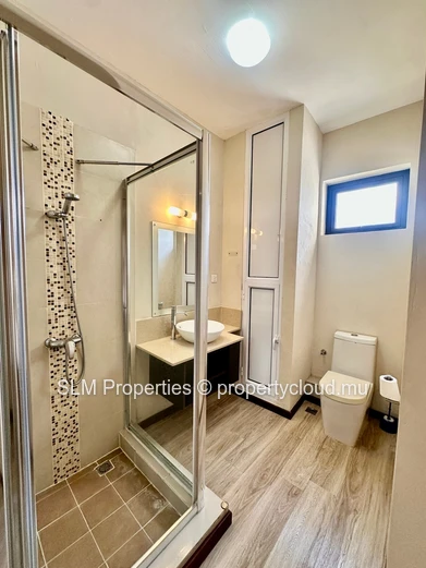 Rose Hill -à vendre appartement meublé de 3chambres