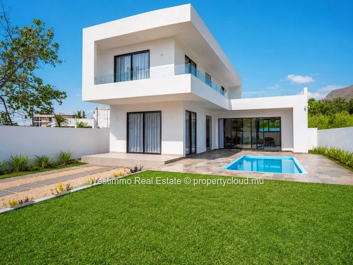 LA GAULETTE - New and modern 3-bedroom villa with swimming pool