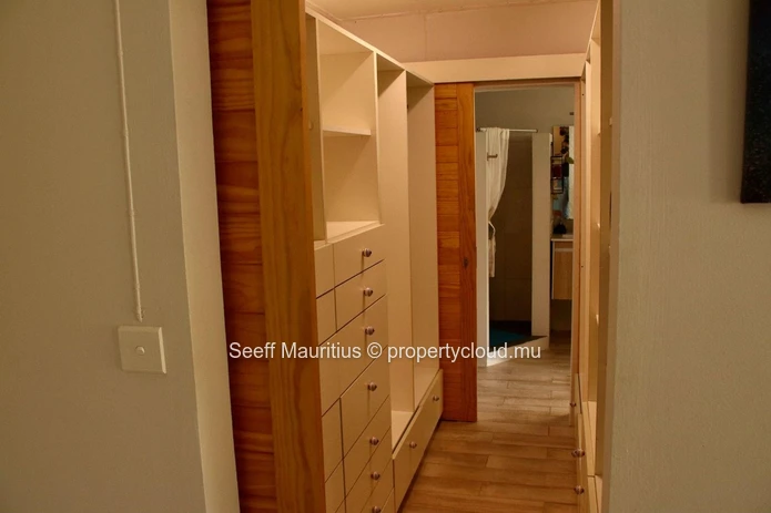 Chic & Modern Studio_Avenue des Jacarandas