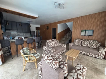 4 Bedroom Villa