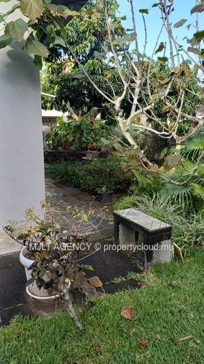 House / Villa - 3 Bedrooms - 161 m² Quatre Bornes, Center