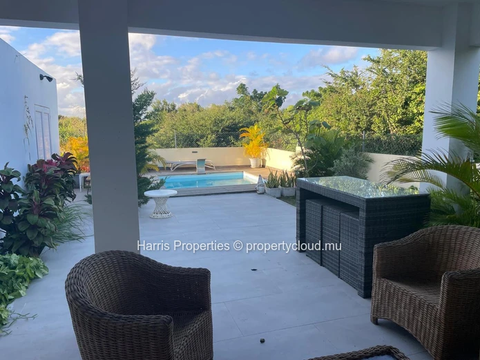 Belle et grande villa indépendante disponible à la vente à Cap Malheureux